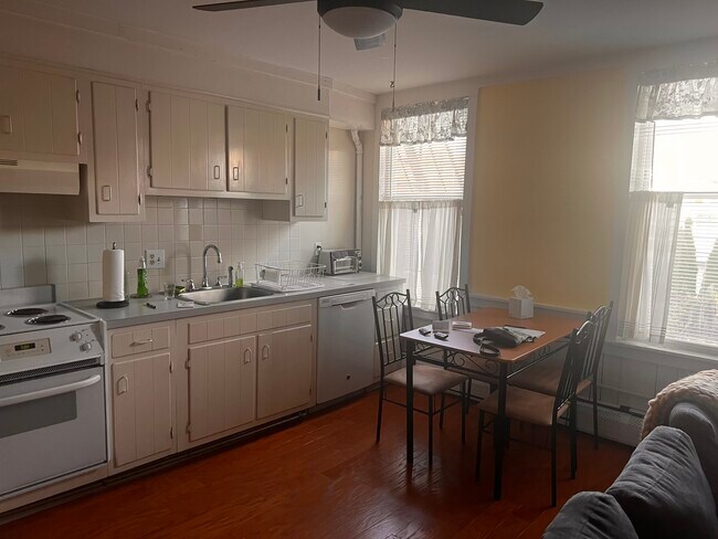 Kitchen - 71 Warren St