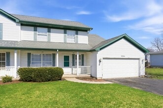 Building Photo - 1824 Country Hills Dr