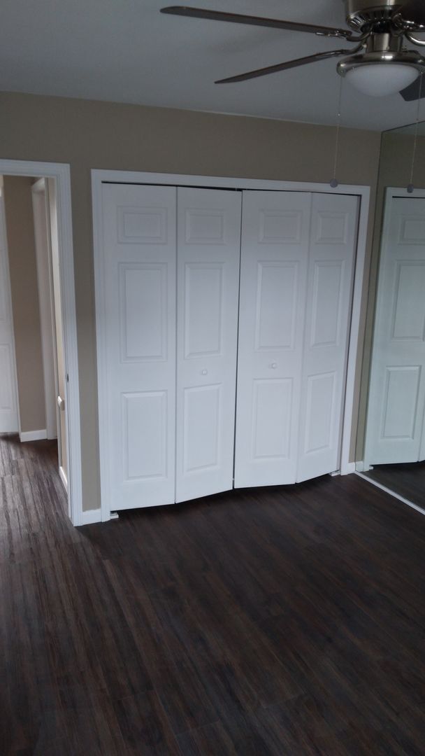 Foto del edificio - 1 Bd/1 Bath Upper condo in Secured Bldg