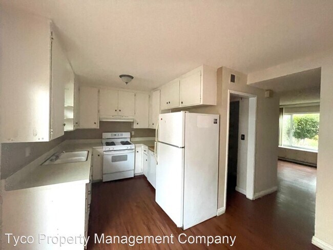 Foto del edificio - 3 br, 2.5 bath House - 162 Glover Avenue D