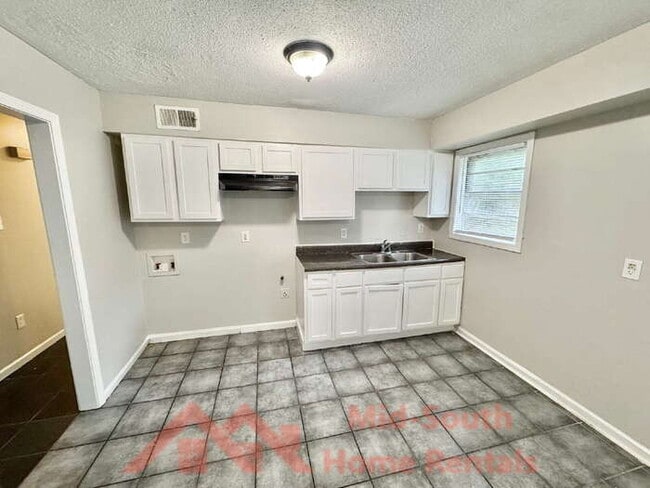 Building Photo - 3353 Elk Point Dr