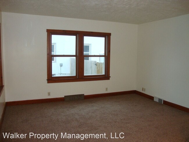 Building Photo - 4 br, 2 bath House - 1128 W. State Street