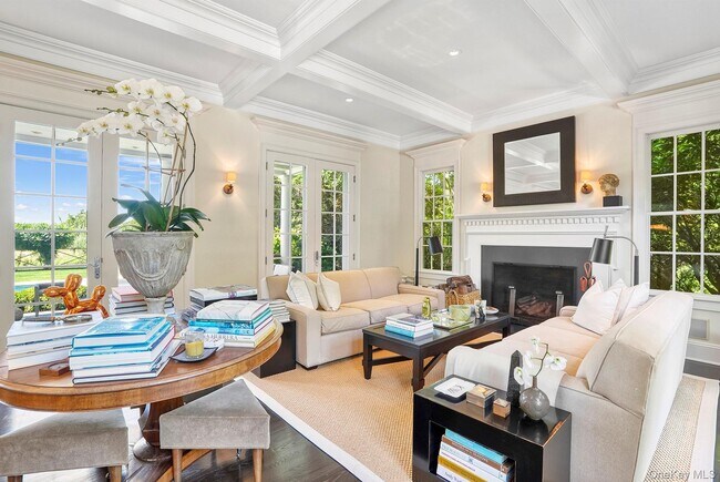 Foto del edificio - 10 Horse Meadow Ln