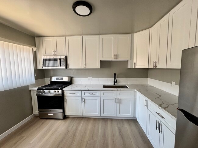 Building Photo - 4052 Coco Ave