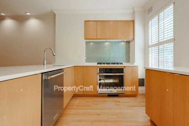 Foto del edificio - 29 E.Springfield St