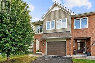 Building Photo - 991 Bunchberry Way
