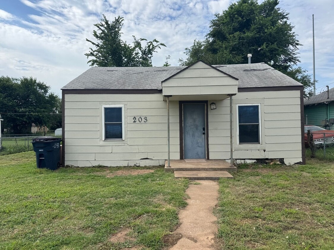 Primary Photo - 203 E State Ave
