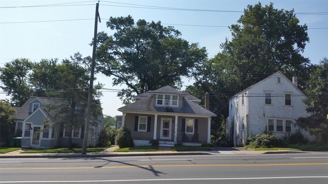 Building Photo - 322 N Maryland Ave