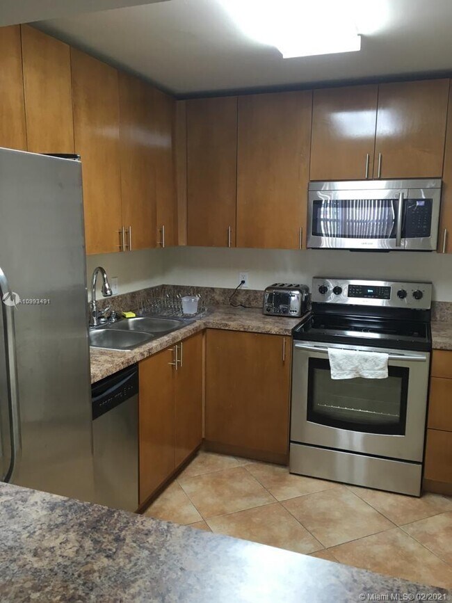 Building Photo - 1200 NE Miami Gardens Dr