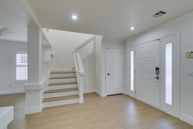 Building Photo - Fabulous Southern Highlands Property