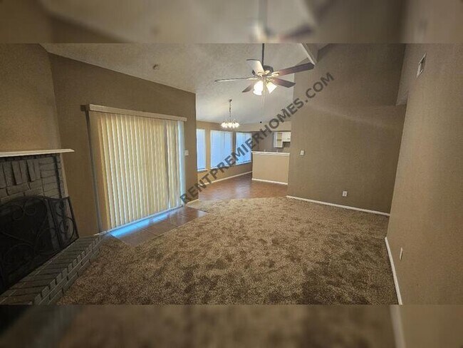 Foto del edificio - 19450 Cypress River Dr