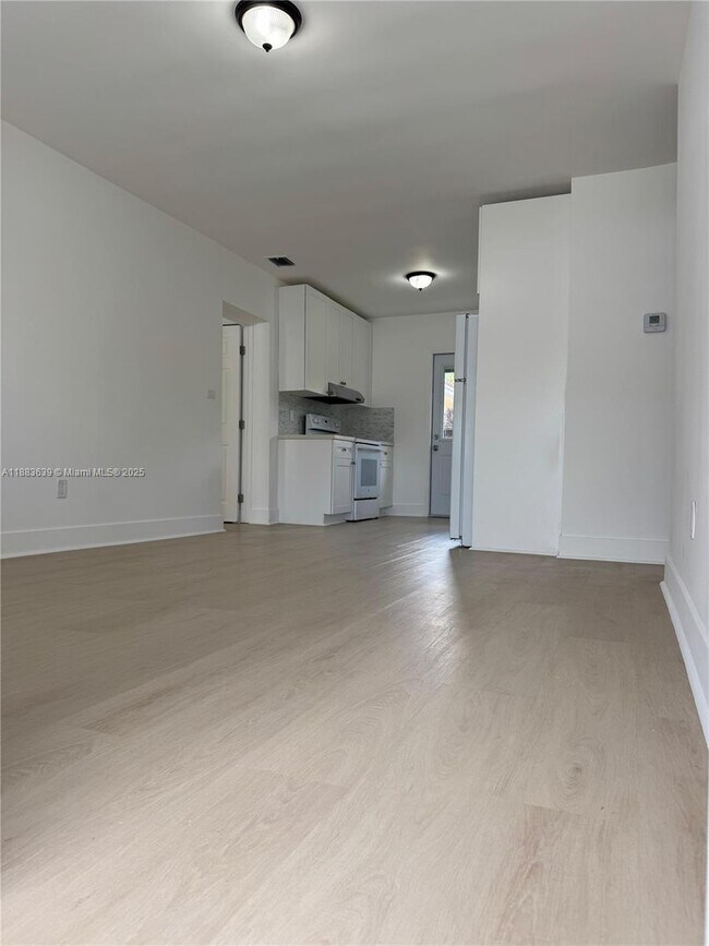 Foto del edificio - 2803 SW 21st St