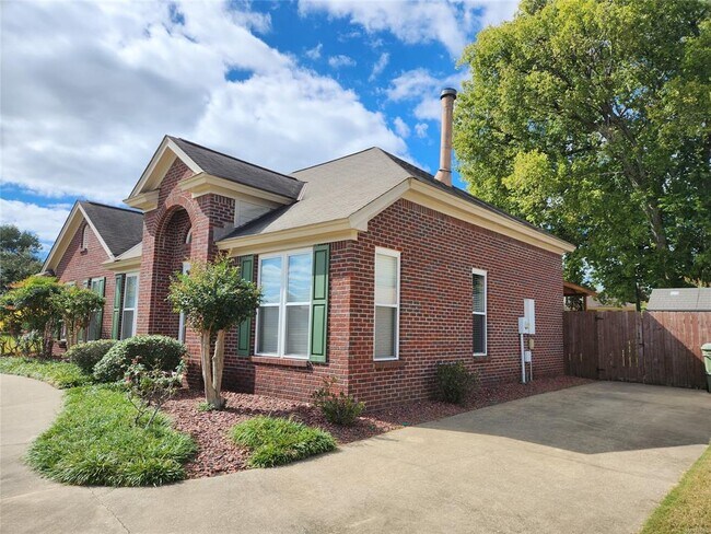 Foto del edificio - 742 Ryefield Ct