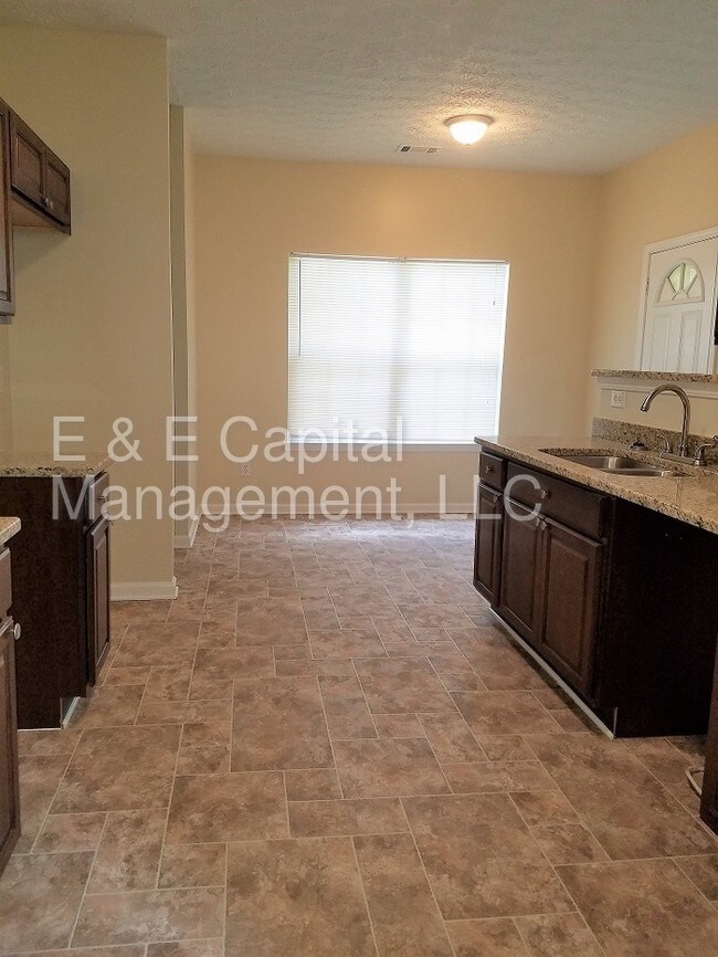Building Photo - 207 Kendrick Estates Dr