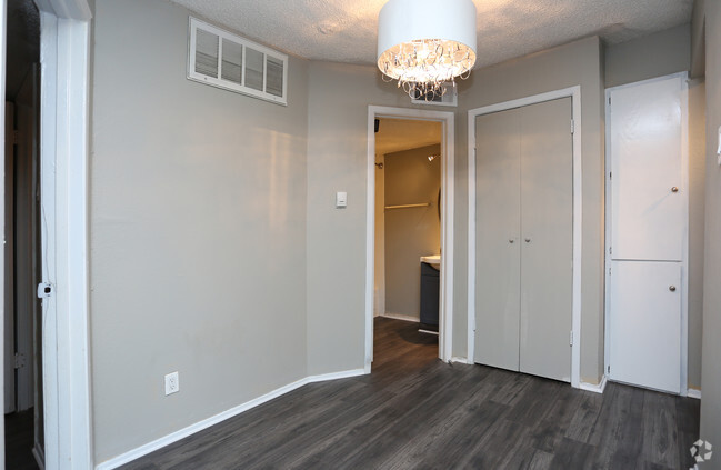 Interior Photo - Blue Springs Apartments