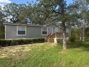 Building Photo - 302 Lone Star Rd