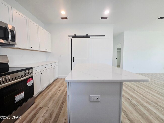 Foto del edificio - 9428 Starfish Ave