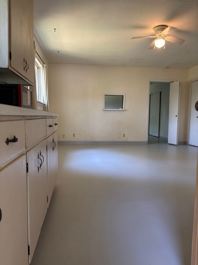 Building Photo - 2305 Bois D Arc St