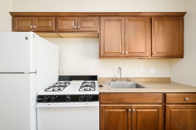 Foto del edificio - Pacific Beach 2 Bedroom Only a Few Blocks From The Water