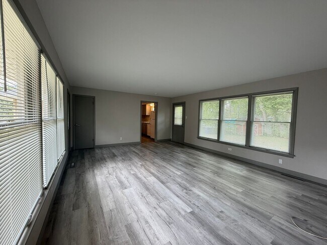 Foto del edificio - South Shores Ranch!  2 Bedroom, 1 Bath Rea...