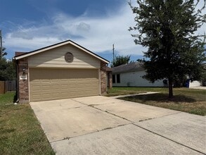 Building Photo - 3039 Legends York Dr