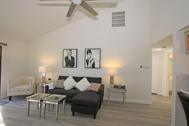 Foto del edificio - 40128 Baltusrol Cir