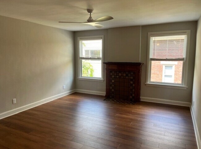 Foto del edificio - 2352-2358 E Main St