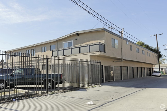Building Photo - 1815 E Artesia Blvd