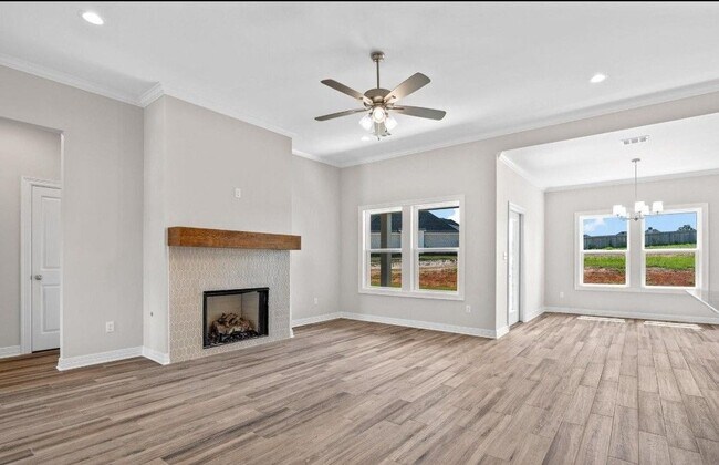 Foto del edificio - 4956 Laurel Cir