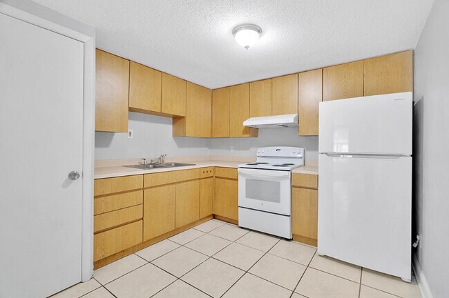 Foto del edificio - 10605 Walker Rd