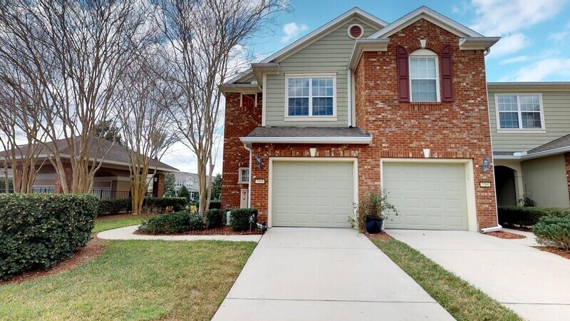 Primary Photo - 7068 Roundleaf Dr