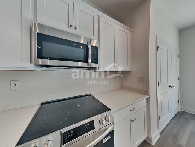 Building Photo - 1123 Livengood Wy