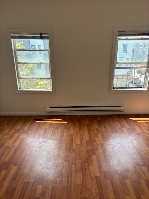 Foto del edificio - 337 W Girard Ave