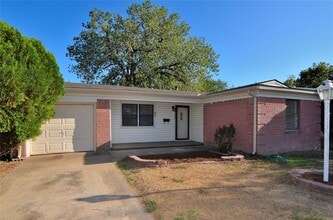 Building Photo - 4524 Sherwood Dr