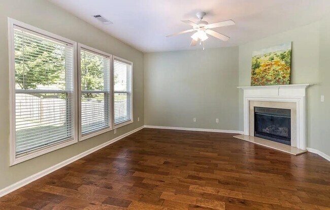 Building Photo - 5640 Sterling Ct