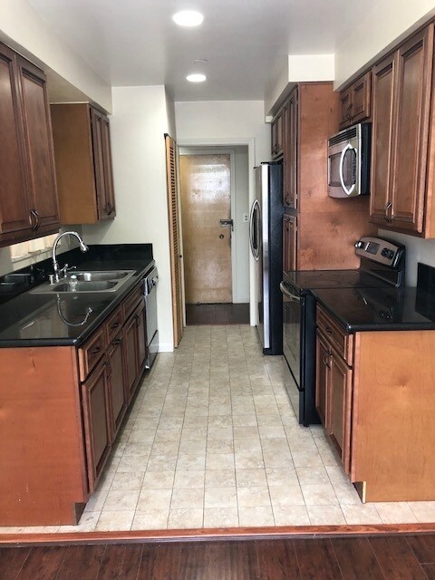 Foto del edificio - 1571 Manning Ave