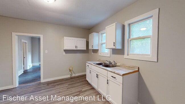 Building Photo - 2 br, 1 bath Apartment - 3150 W 40th Stree...