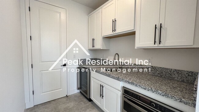 Foto del edificio - Studio, 1 bath House - 2177 Challenger Wy