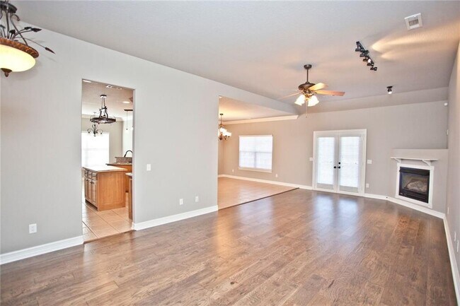 Building Photo - 43 Annabell Ln