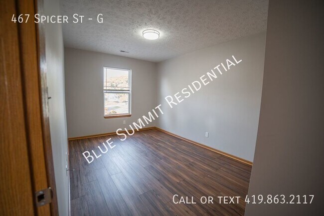 Building Photo - 467 Spicer Street