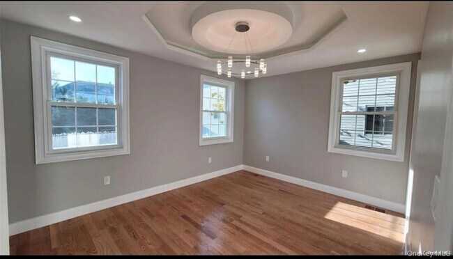 Foto del edificio - 249-10 139th Ave