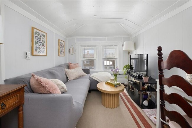 Building Photo - 10 Braman St