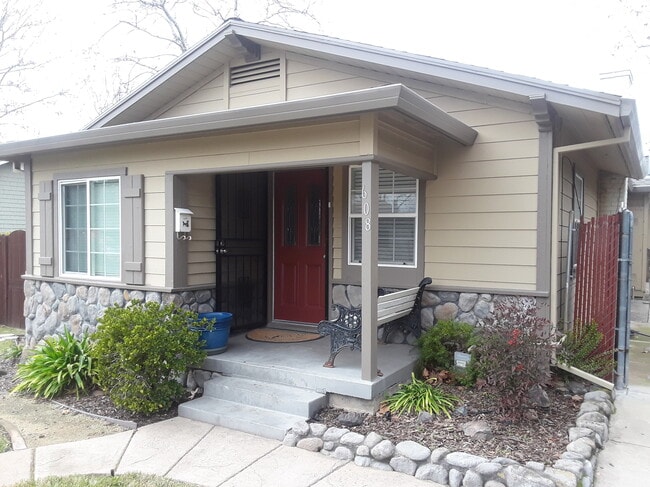 Main Entrance - 608 Elefa St