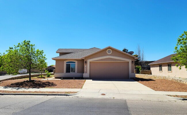 Building Photo - 14336 Desert Sage Dr