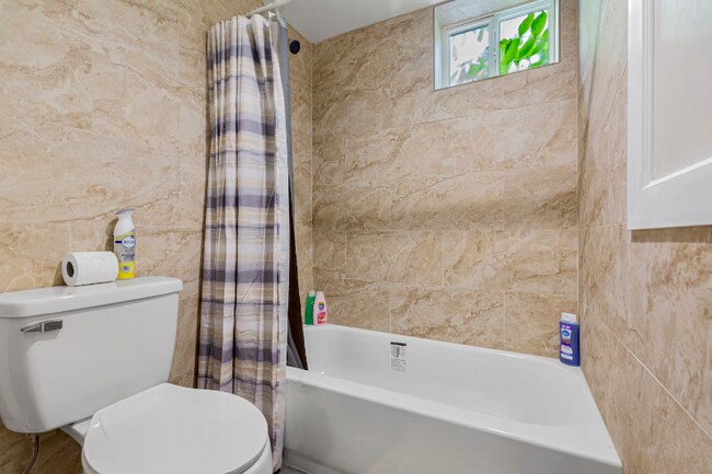 Foto del edificio - 8542 S 121st St