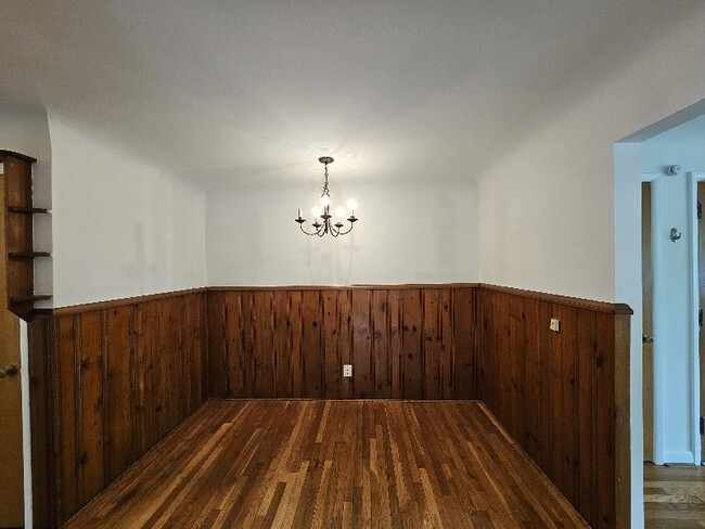 Building Photo - 6091 Dryden Ave