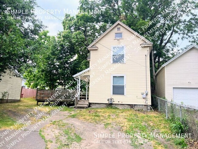 Building Photo - Very Nice 2 Bed 1 Bath!