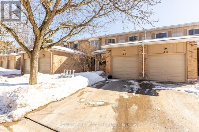 Photo du bâtiment - 700 Harmony Rd N