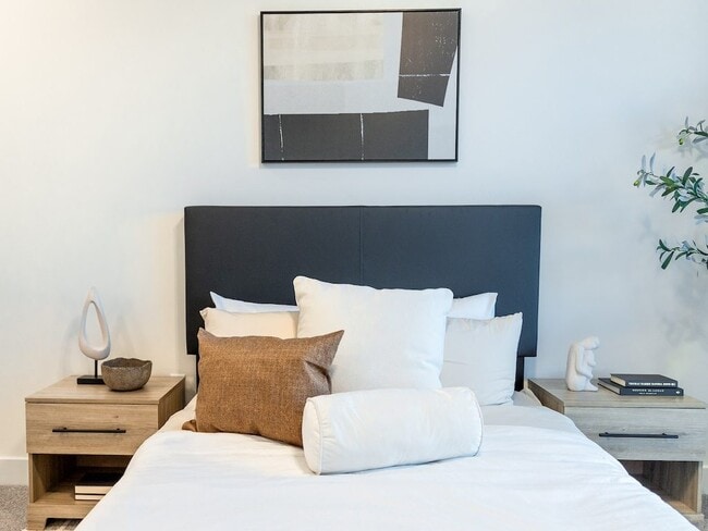 Bright Bedding - The Arza Apartments