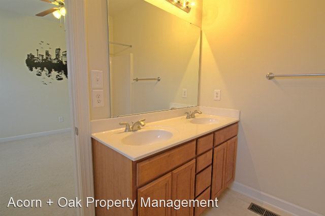 Building Photo - 3 br, 3.5 bath House - 2817 Ulster Alley